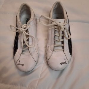 Womens Puma sneakers size 7.5